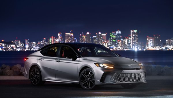 2025 Toyota Camry: A Grade-By-Grade Guide to Canada's Favorite Sedan