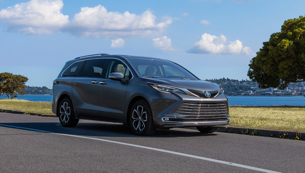 The Weekend Hauler's Index: 7 Ways the Sienna Out-Carries the Competition