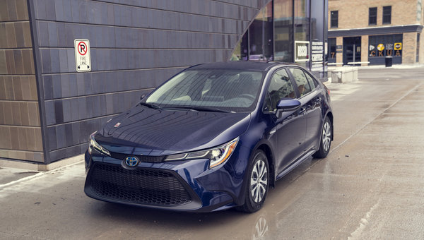 How Frugal Is the 2027 Toyota Corolla Hybrid LE?