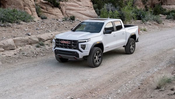 A Look at the 2023 GMC Canyon's New Turbo Engine