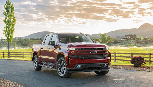 Chevrolet Silverado 1500 2021 vs Toyota Tundra 2021: la technologie, ça compte!