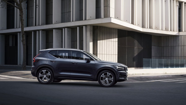 Volvo XC40: Excelling in Winter Conditions - A Closer Look