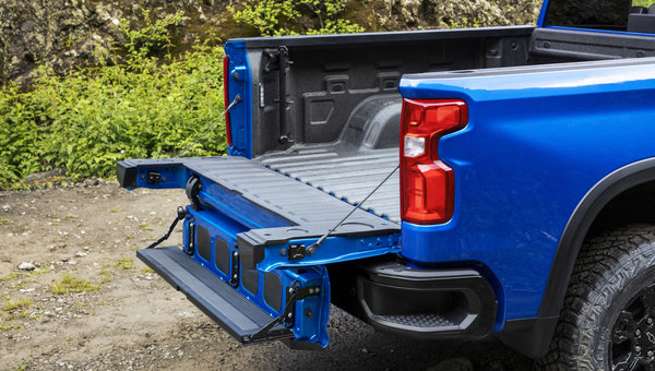 Propulsez votre travail et vos week-ends : coup d’œil à la boîte Multi-Flex du Chevrolet Silverado