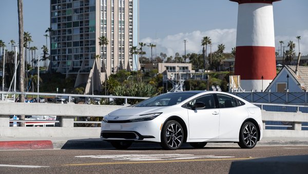 Can the Prius AWD Handle a Cumberland Winter?