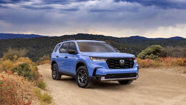 2023 Honda Pilot SUV Earns IIHS TOP SAFETY PICK+ Rating