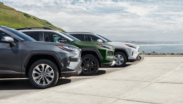 Toyota RAV4 2025 : Guide complet des versions et décomposition des prix
