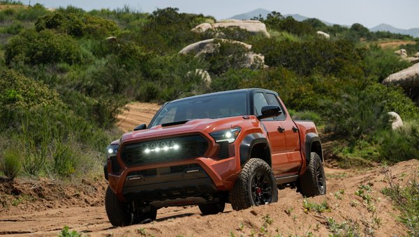 Toyota Tacoma 2026 hybride ou essence : quel modèle choisir pour les routes rurales du Québec?