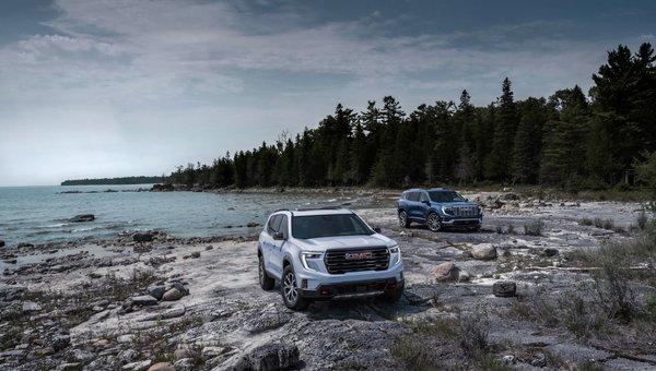 Turbo, 328 ch et jusqu’à huit places : quelle version du GMC Acadia 2026 vous convient