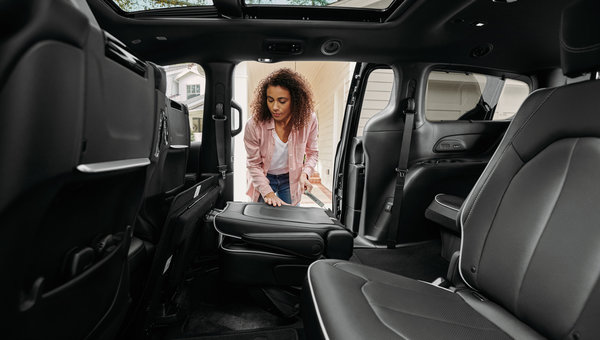 Stow ’n Go dans le Chrysler Pacifica 2027 — comment ça fonctionne vraiment