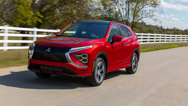 Qu’est-ce qui fait du Mitsubishi Eclipse Cross 2024 un meilleur choix que le Honda HR-V?