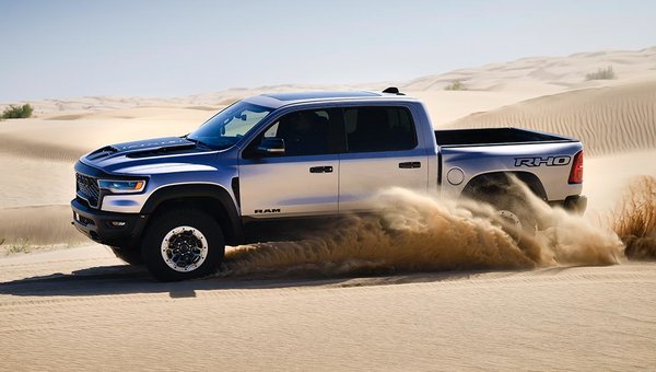 Découvrez le Nouveau RAM 1500 RHO 2025 : Une Révolution Off-Road avec Glen Powell