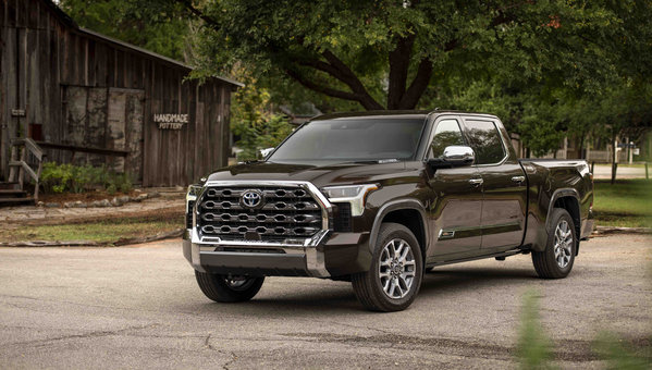 Toyota Tundra 2025 vs les attentes traditionnelles envers les camionnettes : pourquoi ce modèle se démarque