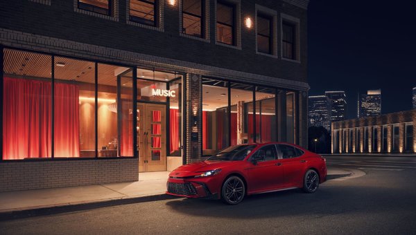 Toyota Camry 2026 : qu’est-ce que la nouvelle édition Nightshade change vraiment ?