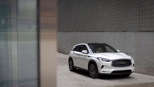 3 raisons pour lesquelles l'Infiniti QX50 2023 est un meilleur choix que le Volvo XC60 2023