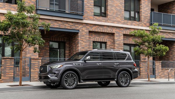 Trois façons que le INFINITI QX80 2023 se démarque du Mercedes-Benz GLS 2023