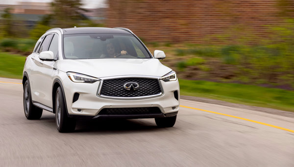 l'INFINITI QX50 2023 vs le Lexus NX 2023 : De meilleures performances et plus d’espace pour moins