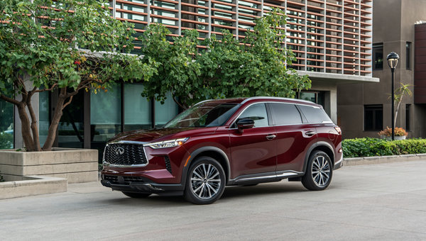 Trois raisons d'acheter l'INFINITI QX60 2023 plutôt que le nouveau Mazda CX-90 2024