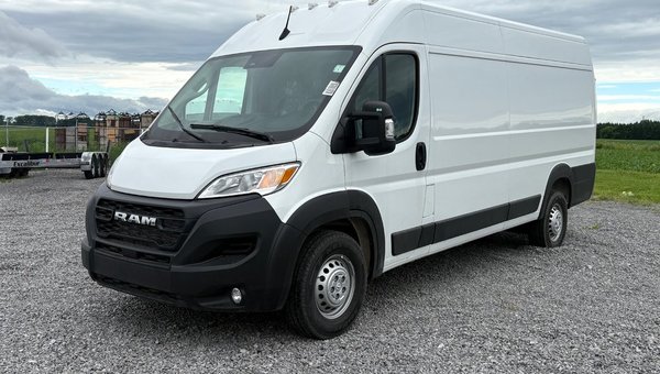 Brand-new 2025 Ram ProMaster on clearance at CamionsCommerciaux.ca