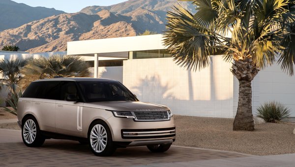 The Commuter's Co-Pilot: How Automated Parking Systems Conquer Tight Urban Spaces