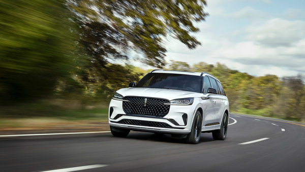 Enhancing Summer Road Trips With BlueCruise Highway Driving in the Lincoln Aviator