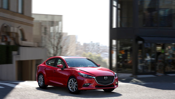 Three Reasons to Buy a Pre-Owned Mazda 3