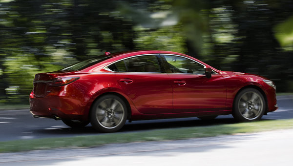 La Mazda6 2019 reçoit la mention Meilleur Choix Sécurité de l’IIHS