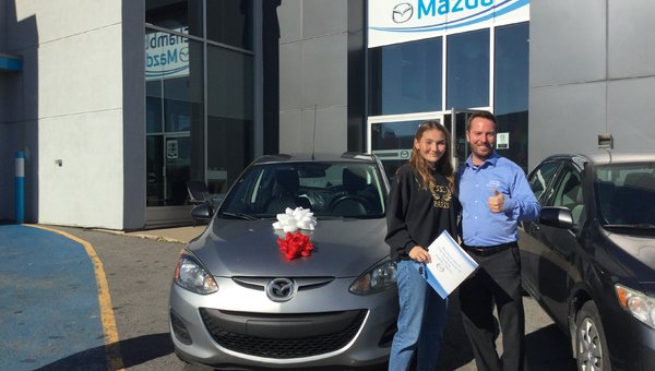 Félicitations à Sarah Desroches pour sa nouvelle voiture, Chambly Mazda