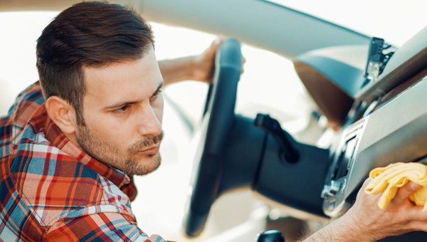 KIA SPRING CLEANING TIPS