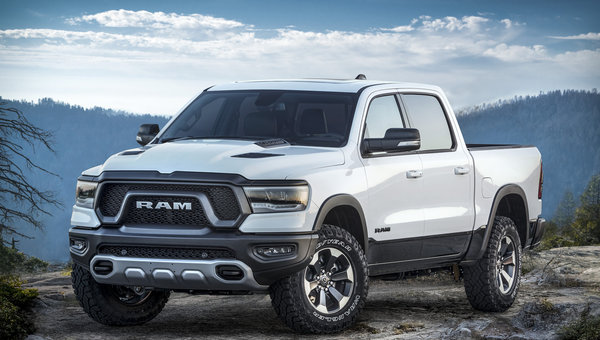 2023 Ram 1500 vs 2023 GMC Sierra: Top Performance, Refined Comfort