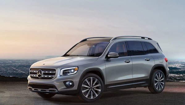 Mercedes-Benz GLB 2023 à Dollard-des-Ormeaux