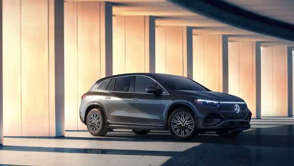 2023 EQS SUV | Find it Near Burnaby