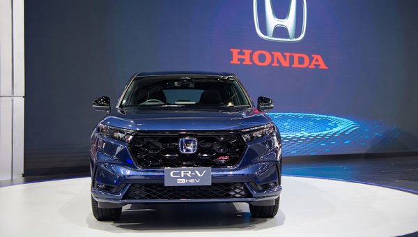 2024 Honda CR-V Hybrid: Power, Comfort, and Efficiency Combined