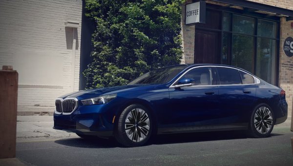 First Look: 2024 BMW 5 Series and i5 In Aurora