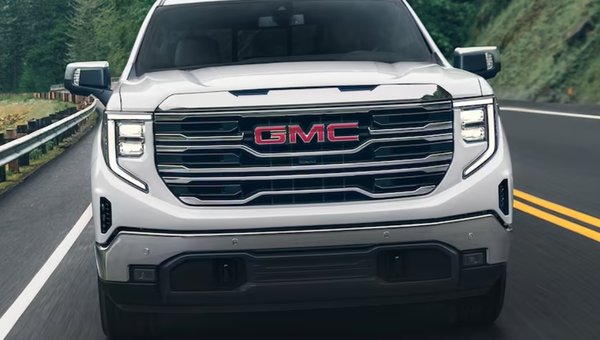 Découvrez la puissance et la polyvalence du GMC Sierra 1500 2024 chez Chevrolet West Island