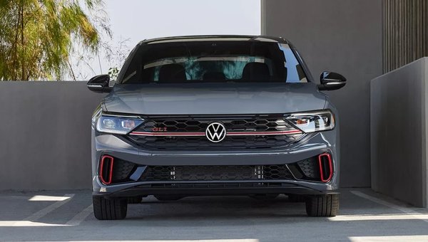 Nouvelle Volkswagen Jetta GLI 2024 à Dorval, QC : performance, style et technologie au rendez-vous