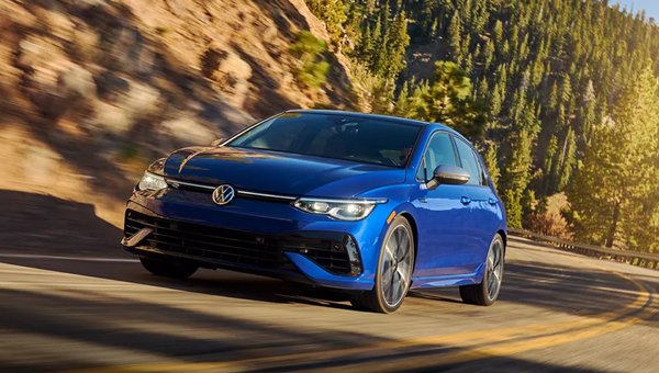 Volkswagen Golf R 2024 : Performance, élégance et technologie de pointe