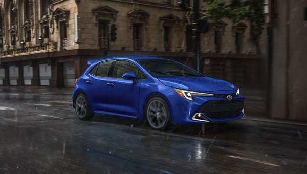 2024 Corolla Hatchback Technology | Bolton Toyota