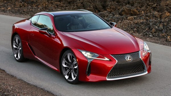 Découvrez la Lexus LC 500 2024 : luxe, performance et élégance sans compromis !