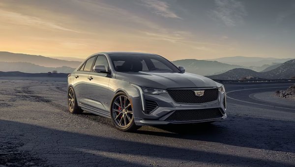 Cadillac CT4-V Blackwing 2024 | Planifiez votre essai routier à Montréal !