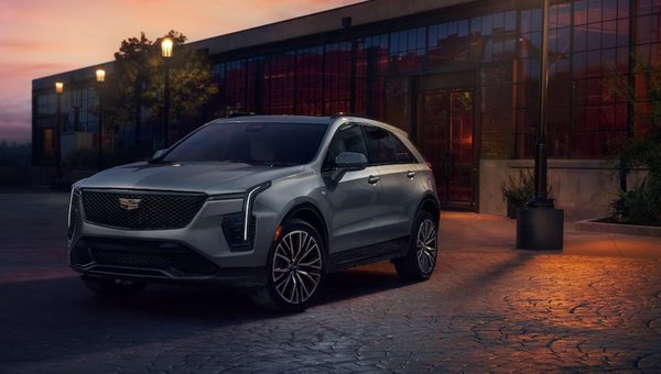 Partez à l'aventure avec le Cadillac XT4 sport 2024