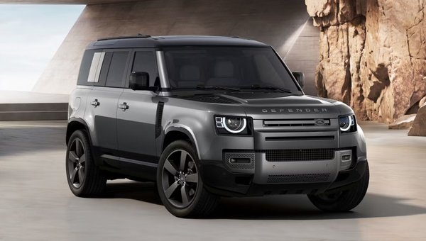 2025 Range Rover Defender 110 in Vancouver, BC