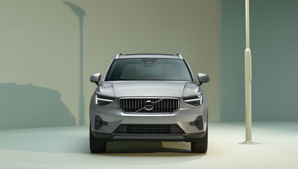 2024 Volvo XC40 Plus Dark in Richmond, BC
