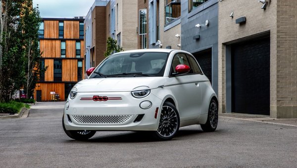 Experience the 2024 FIAT® 500e BEV: A New Era of Electric Driving