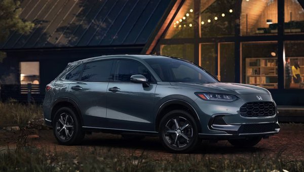 Discover the 2025 Honda HR-V at Heritage Honda in Calgary, AB