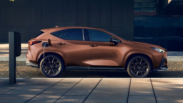 Lexus NX Plug-In Hybrid 2025
