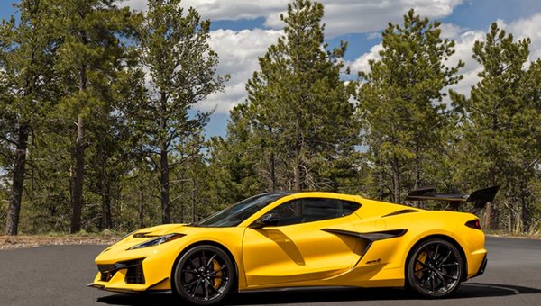 Chevrolet Corvette 2025