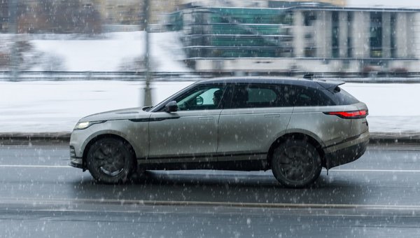 2025 Range Rover Velar MHEV: Performance That Thrills