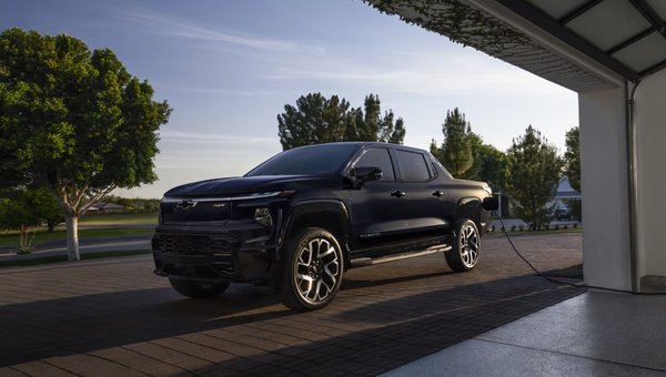 Le Chevrolet Silverado EV 2025, camion électrique, autonomie canon