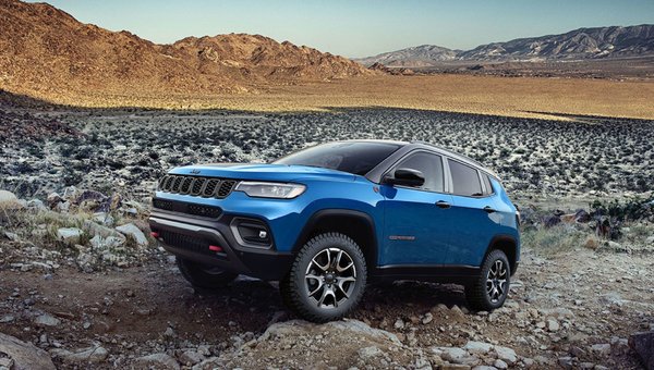 2025 Jeep Compass: Elevate Your Drive with Style and Power