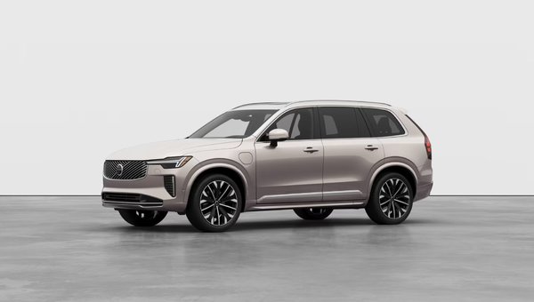 2025 Volvo XC90 PHEV Performance Specs and Powertrain Details
